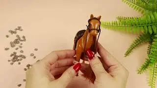 лошадь светло коричневая