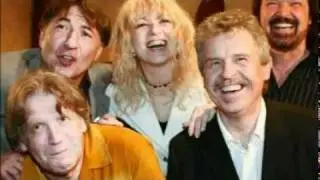 Neoton Familia - Fő a fejem