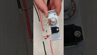 Simple 30A adjustable voltage regulator circuit
