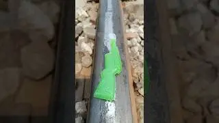 Train vs jelly Gun 🔫🔫🔫🔫💣💣💣💣🍭 #jelly#train #shortvideos #viralvideos #candy #railway #gujranwalaskill