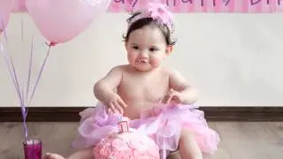 Rangimarie turns one!  Cake Smash