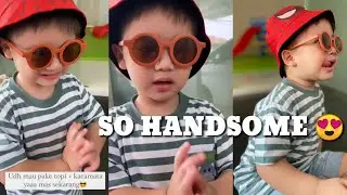 ATHAR SI GANTENG PAKE TOPI & KACAMATA 😍❤