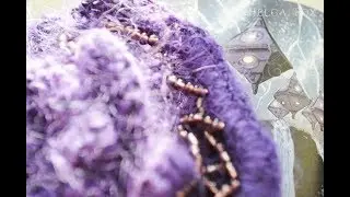 Вязаная брошь Star Violet  из коллекции Space Spring