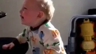 [twitterで話題]海外おもしろ赤ちゃん映像！！！＃２