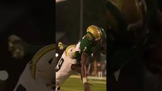 Jeff Davis jumps into the end zone! 