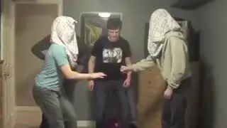 Cand se termină berea, cine se duce sa mai cumpere? Are Dorel soluția