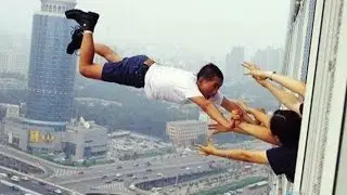 10 НЕВЕРОЯТНЫХ ВЕЗЕНИЙ СНЯТЫХ НА КАМЕРУ