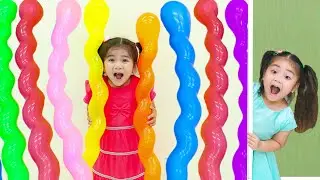 Suri and Annie Play with Balloons