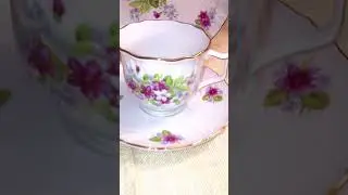 Кофейное трио с букетами фиалок от мануфактуры Schirnding Bavaria