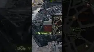 Флаг на танке зарешал😂