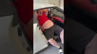 Am i TOO FAT to fit in a Car?🤬