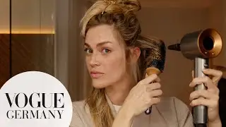 2 Frisuren für Hochzeit & Party: Wavy-Hair-Tutorial mit Swantje Paulina | Beauty Secrets | VOGUE