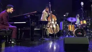 Emmet Cohen feat Jimmy Cobb- On the Trail!