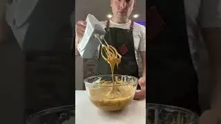 Вафельный торт с вареной сгущенкой. Рецепт быстрого торта.