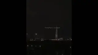 молния ударила в башню Газпрома 