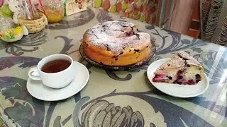 Творожный кекс со свежей смородиной