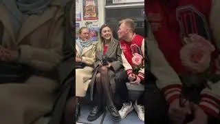 Случайный поцелуй в метро🤣 