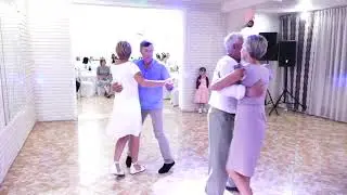 ДІВЧИНО, ДІВЧИНО ДЕ ІДЕШ - ВЕСІЛЬНА ПОЛЬКА. ГУРТ ВЕСЕЛІ НОЧІ. РОДОСЛАВ 2021