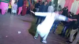 Gajab ka dance hai bhai log 😛😛😋😋😋😋