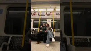 Making our tube journey a bit different @efarnellwatson #freestyledance #london  #contemporarydance