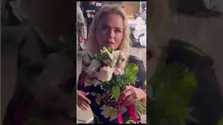 Влюбленная Семенович поймала букет невесты — ждите свадьбу shorts  #новости  #любовь