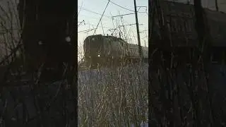 ЭП2К отправляется со станции Волховстрой-1