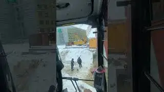 Работа на экскаваторе HITACHI