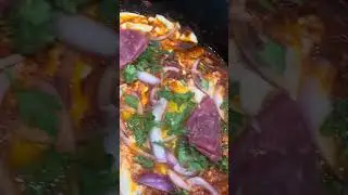 Ojja aux œufs et viande séchée #recette #plat