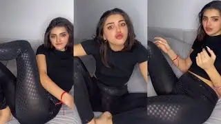 Black Spandex Leggings Live Streaming Girl