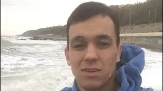 Бушующее Чёрное море на берегу Туапсе 