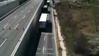 Trabajo desde grúa a 25 metros para Vespucio Norte Express www.FuicaFoto.cl