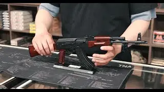 We put our #maximumarmory miniatures into the gun Shop in #canada 😎