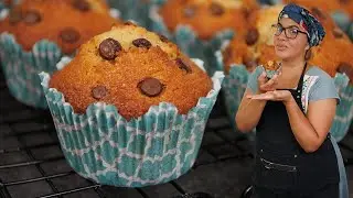 Chocolate Chip Vanilla Muffins easy and delicious