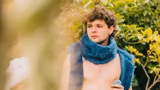 en el patio: Mito Rompe - Anastasia