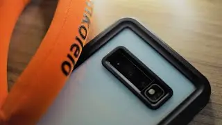 Inkolelo Samsung Galaxy S10 Waterproof Case with Floating Strap