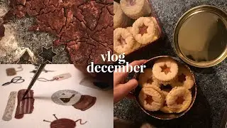 Studio Vlog 29 | It's getting Christmassy - Drawing, Baking 
