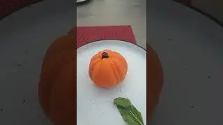 МАЛЕНКАЯ (милая) ТЫКВА НА ТАРЕЛКЕ
