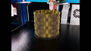 Bubble Vase with MatterHackers Quantum Gold/Purple PLA