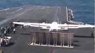 Взлет самолета с авианосца