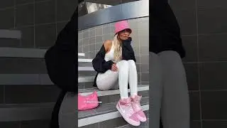Pose idea for *awkward* people - Part 168  