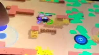 Юра играет в brawl Stars и снимает на телефон