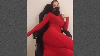 WANITA JILBAB GAUN MERAH GOYANG BOKONG SEMOK 🟡 REACTION INDONESIA 