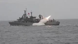 Armada de Chile lanzando Exocet, Harpoon, Mark 46, SM-1, RIM-7, etc..