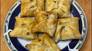 Булочка с яблочной начинкой и корицей