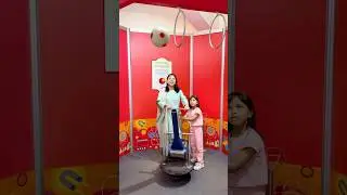 Ball Uper Hawa Mai