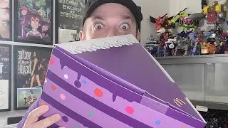 Grimace's Voice Actor Daniel Ross Unboxes the mystery Birthday cake from McDonalds!