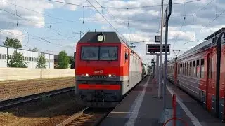 Электровоз 2ЭС6-1332 "Синара" с грузовым поездом