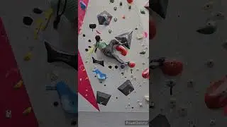 The start felt impossible as first!😬 v6 slab #bouldering #climbing #boulderinglife #indoorclimbing