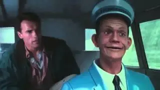 я ж не сказал ему адреса, куда он меня везет ?