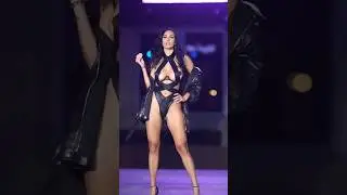 Sensacional pasarela con la bellísima Abigail Martini 💝💝💝